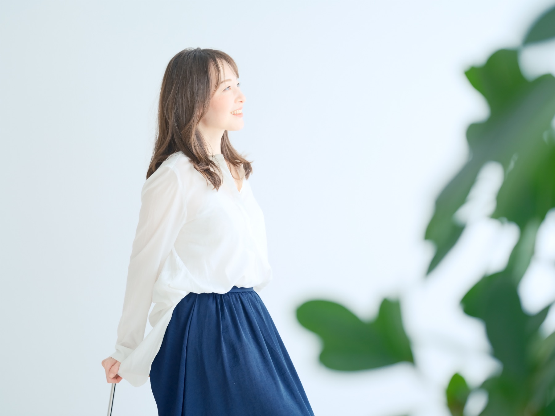 白いブラウスを着たはんなのポートレート